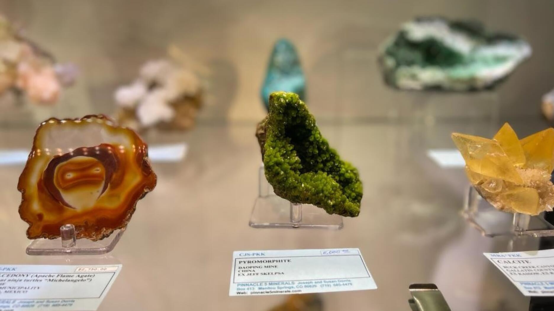 Mineral display at HardRock Summit 2023